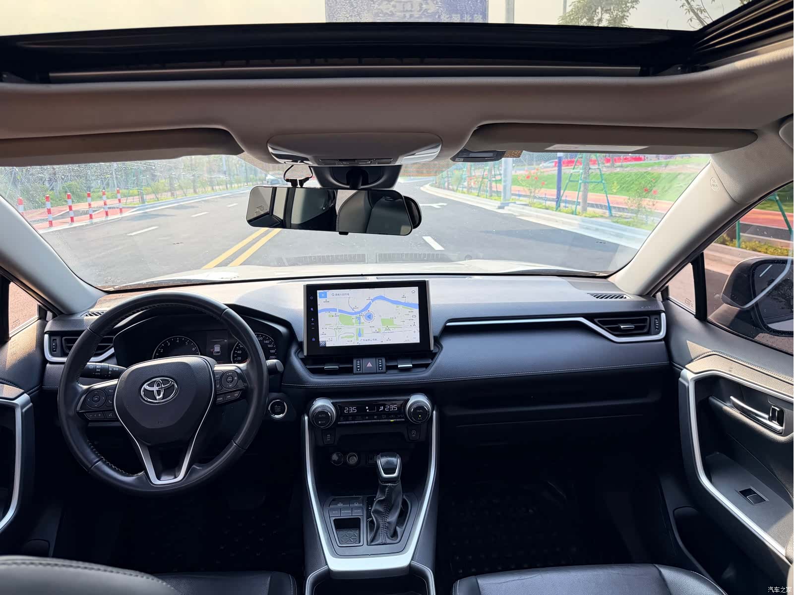 Toyota Wildlander, 2022 4