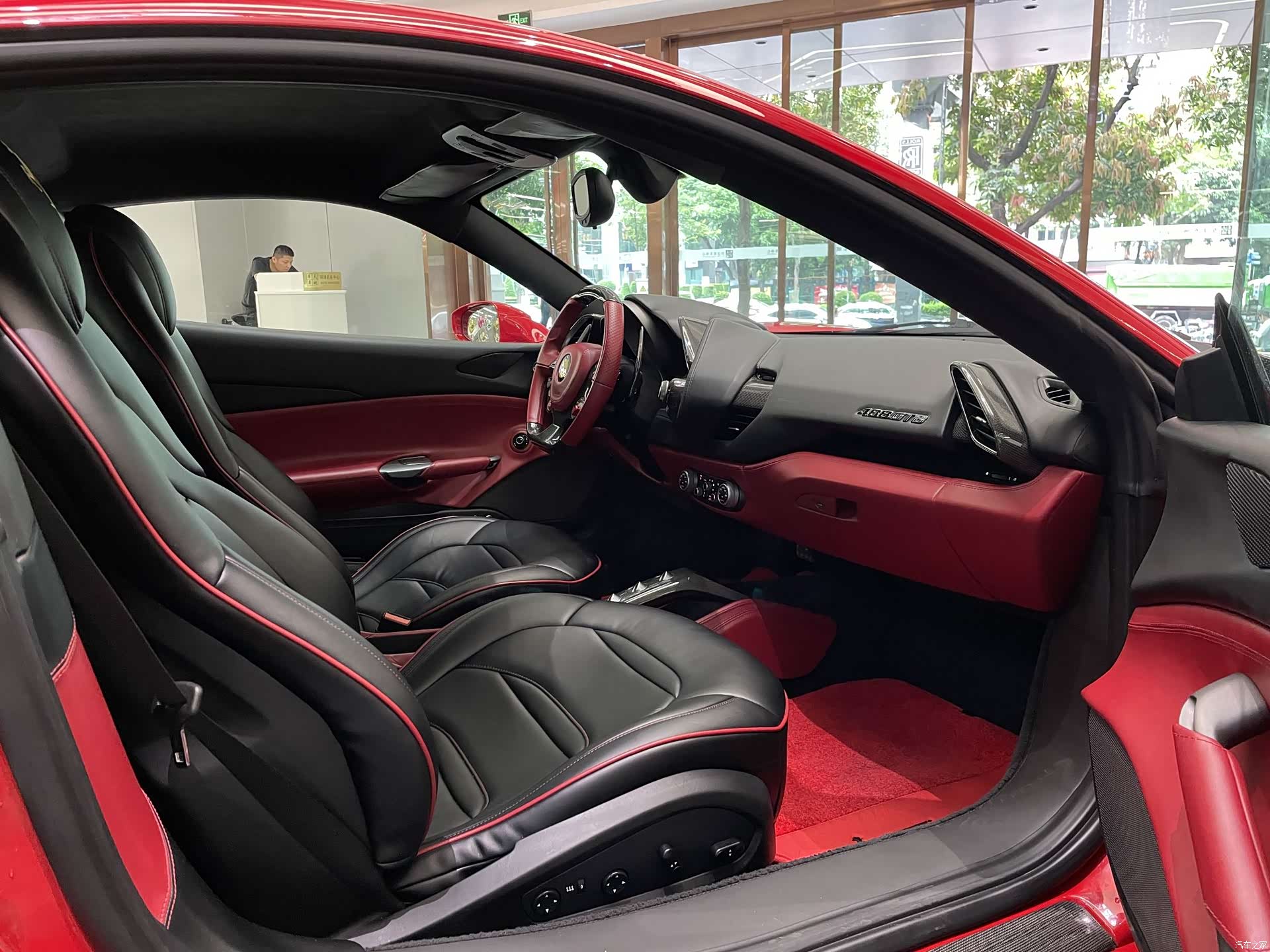 Ferrari 488, 2016 10