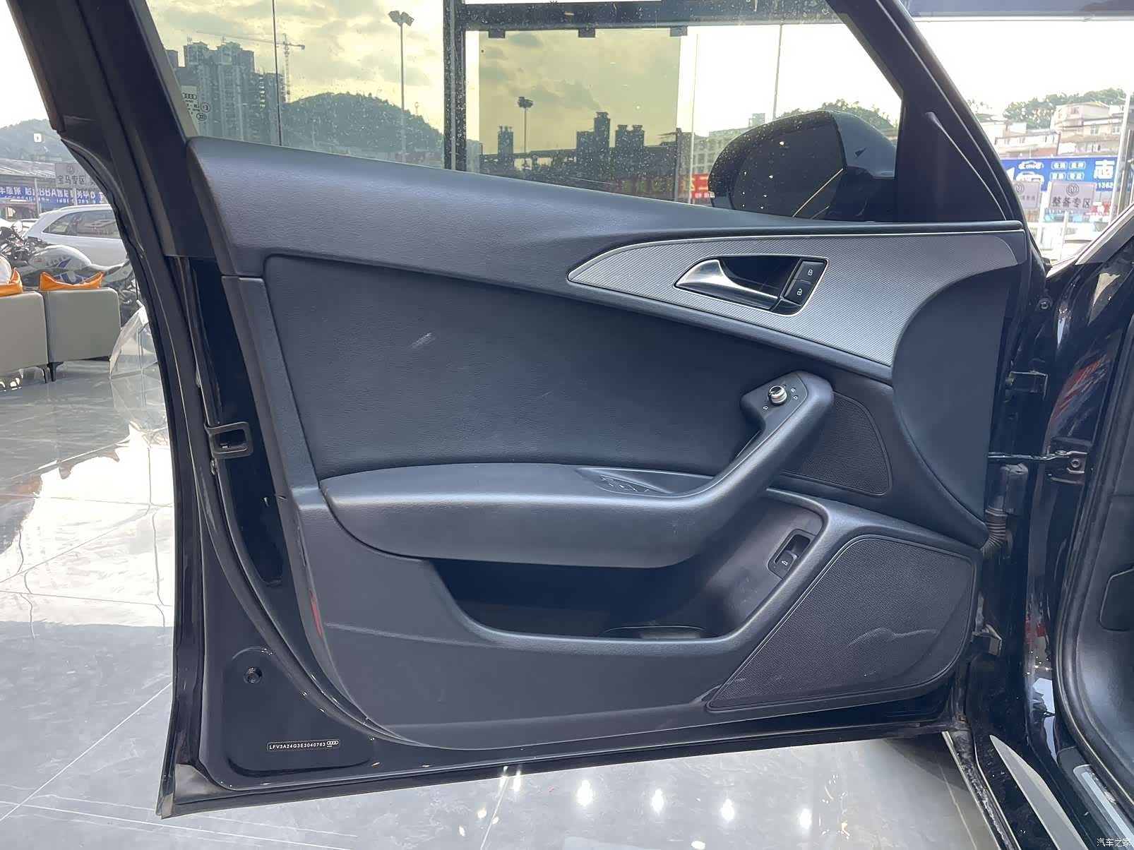 Audi A6L, 2014 3