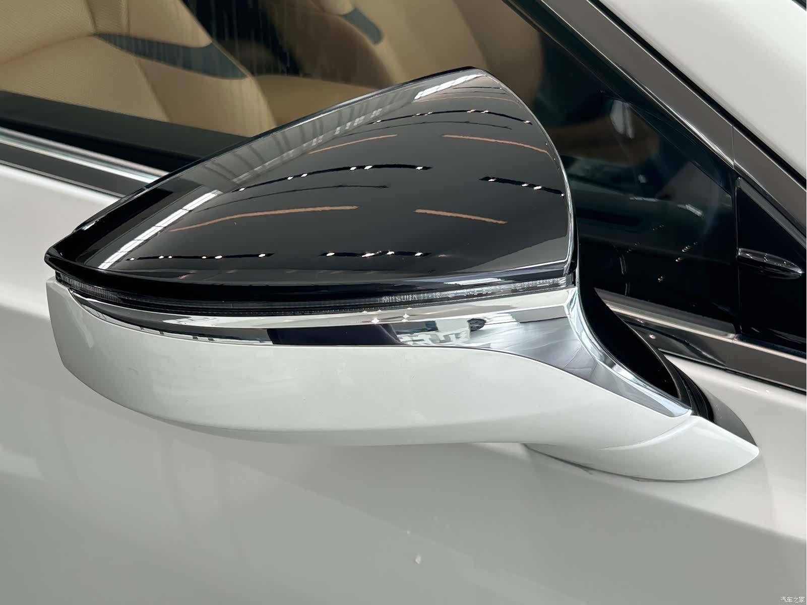 Lexus ES, 2019 19