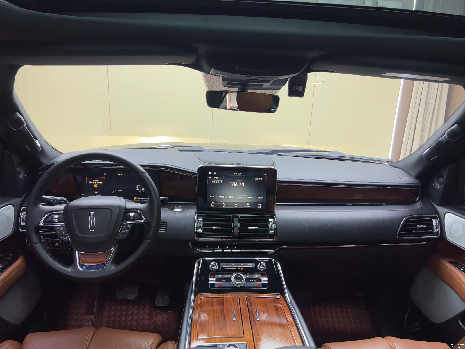 Lincoln Navigator, 2018 14
