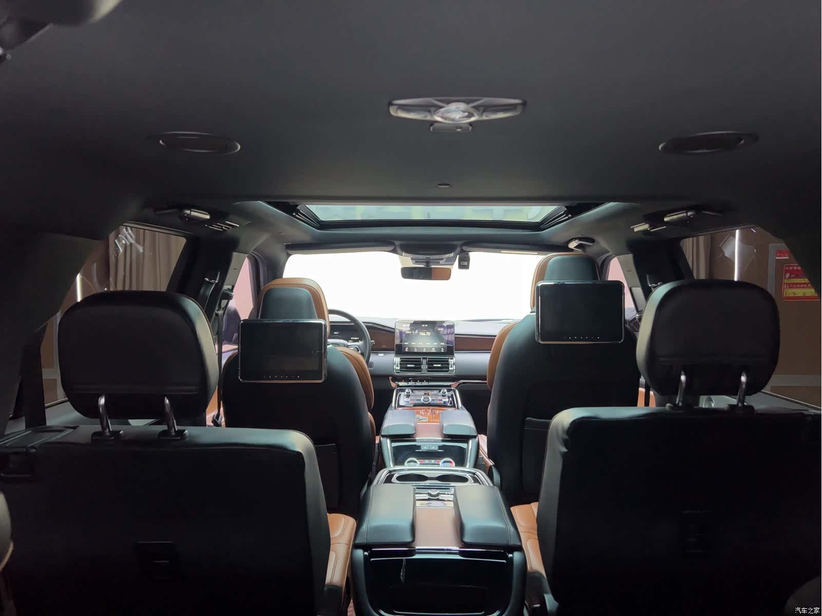 Lincoln Navigator, 2018 12