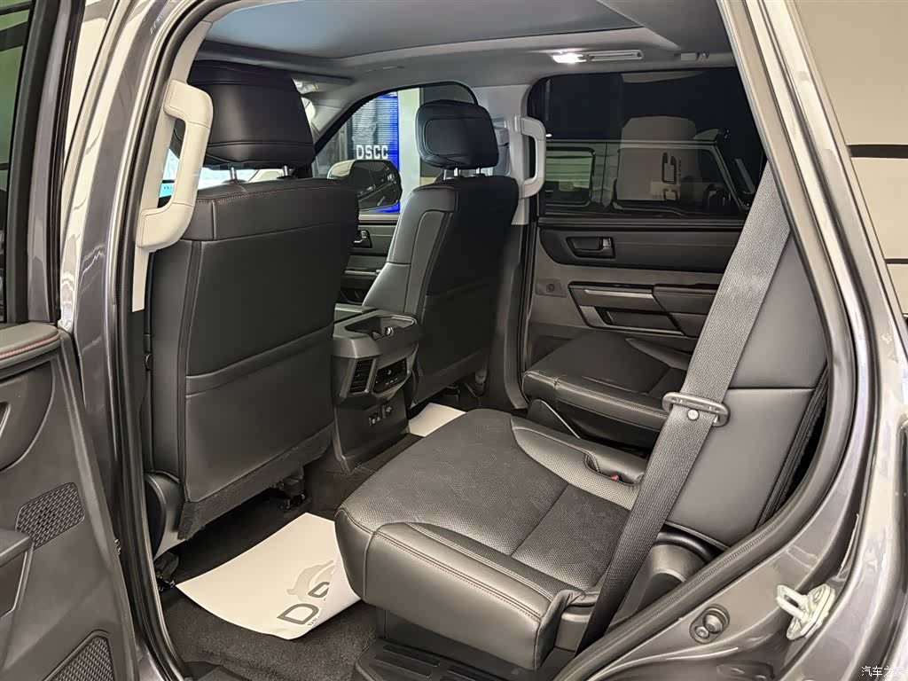 Toyota Sequoia, 2024 8