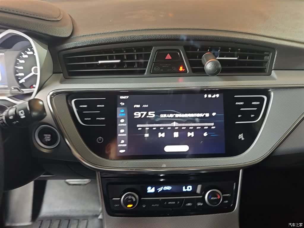 Geely Emgrand, 2018 13
