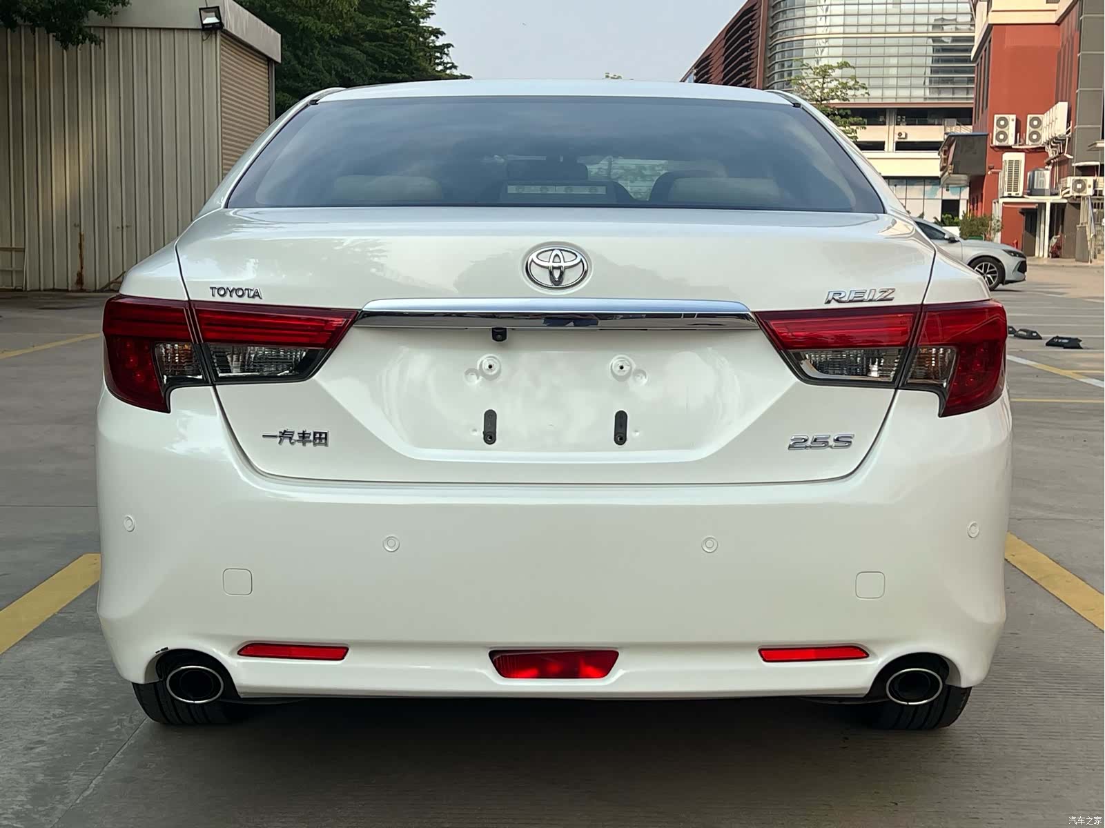 Toyota 2.5S, 2016 4