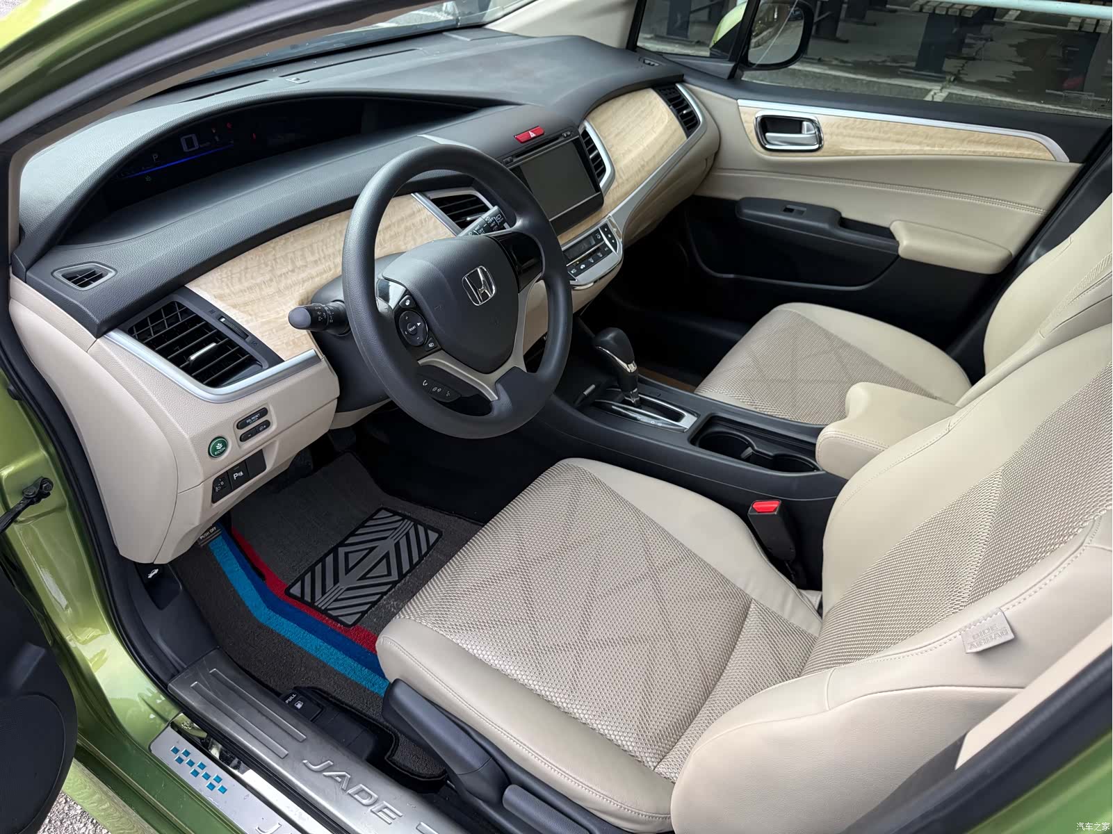 Honda Jade, 2013 4