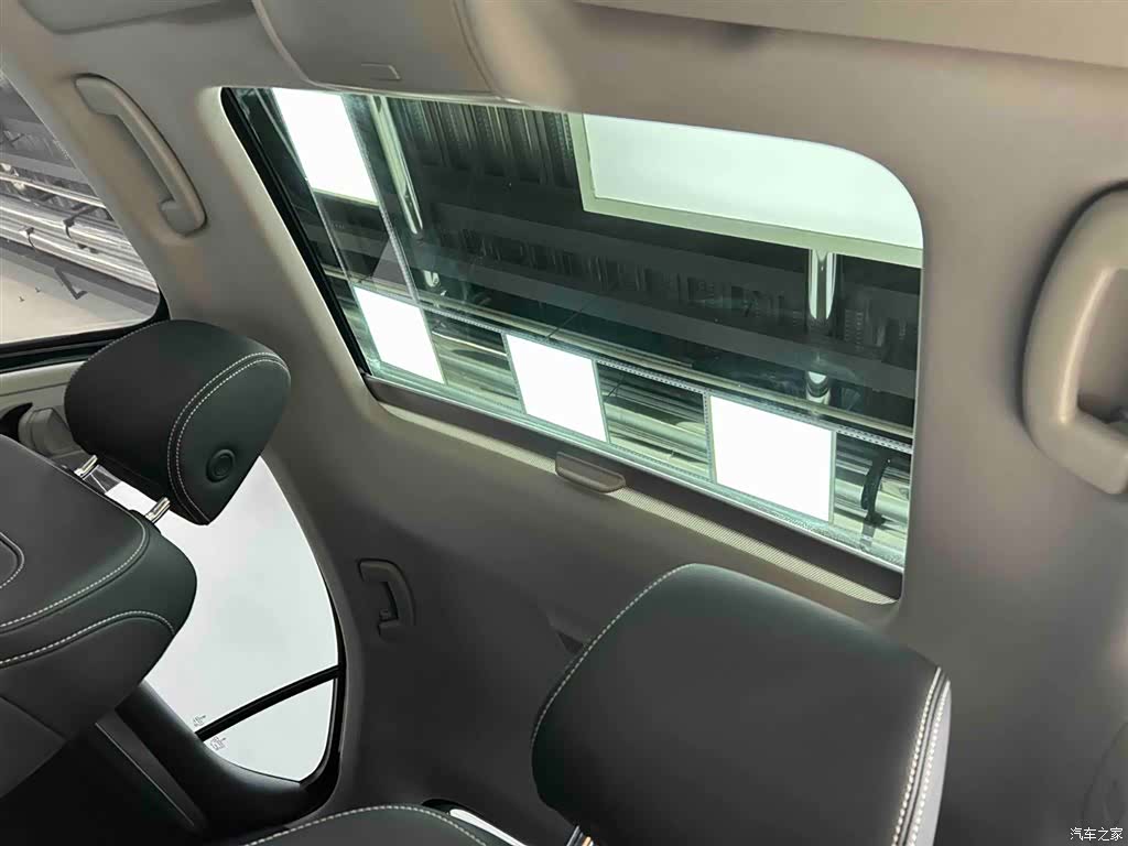 Skoda Superb, 2024 9