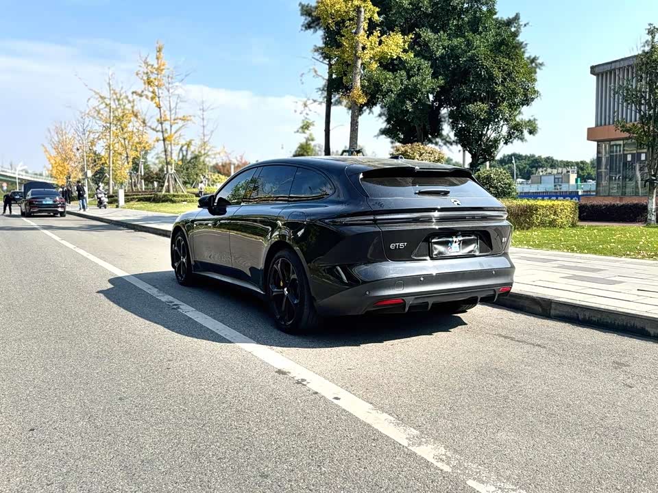 NIO ET5T