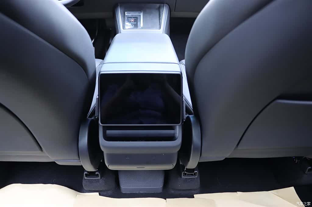 Tesla Model Y, 2025 20