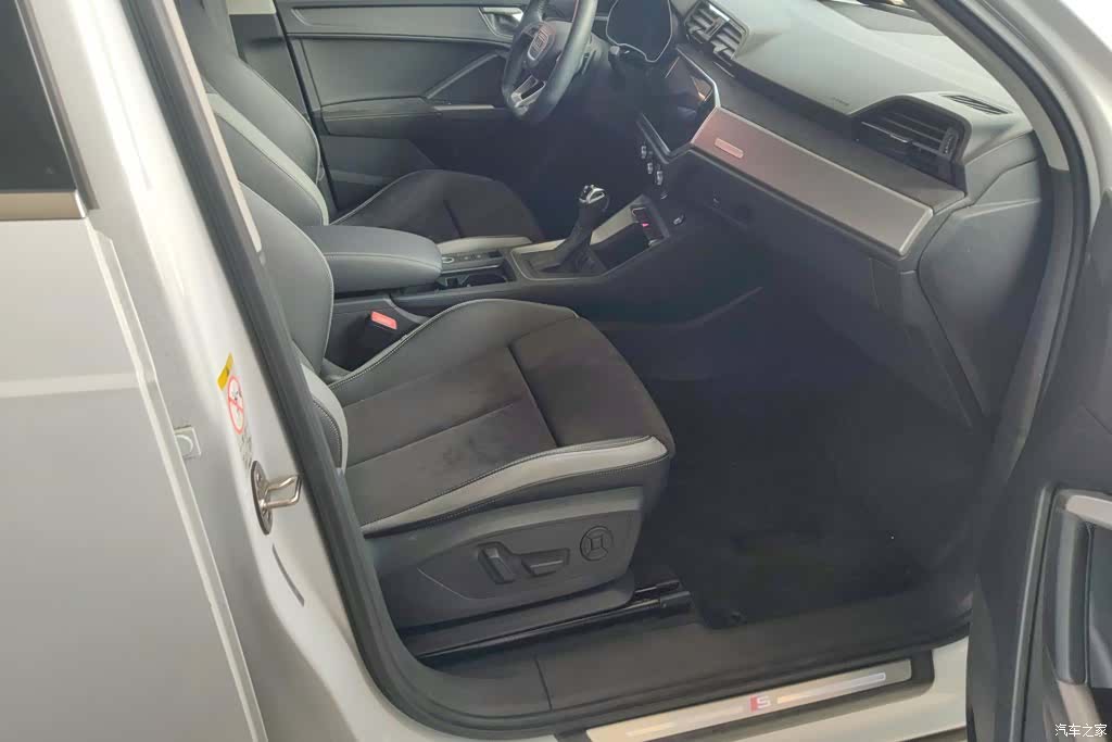 Audi Q3, 2020 8