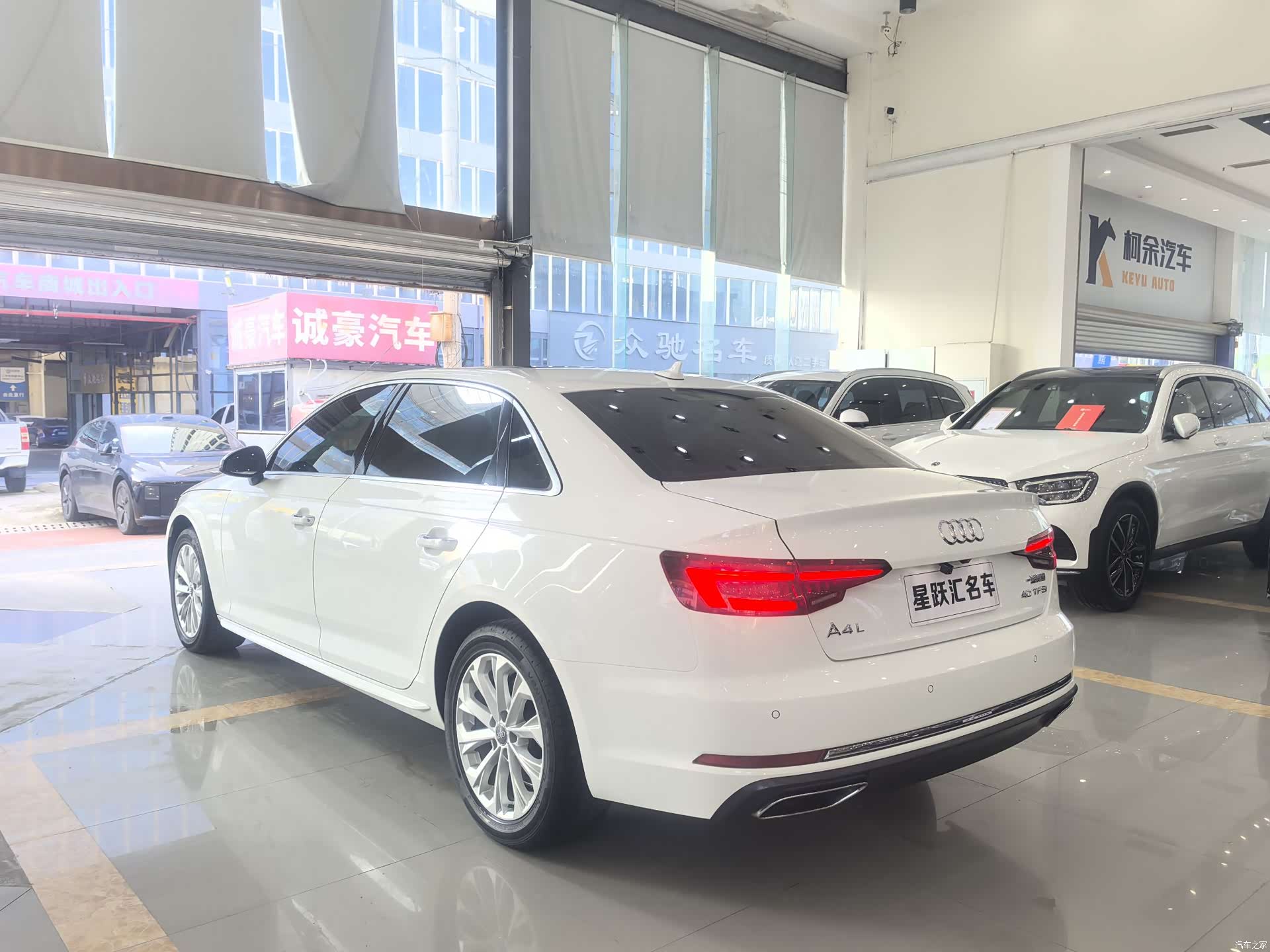 Audi A4L, 2019 4