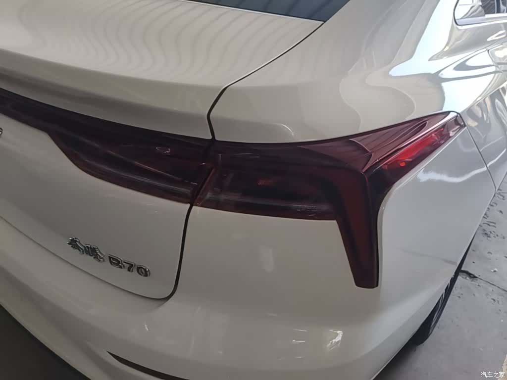 Bestune B70, 2022 8