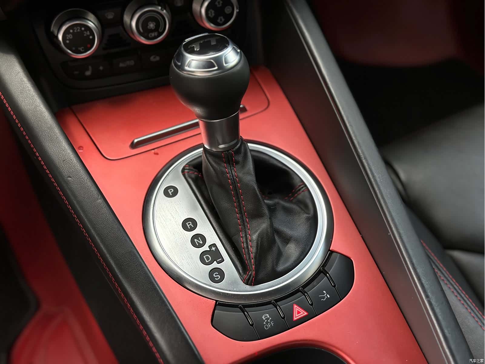 Audi TT, 2013 11