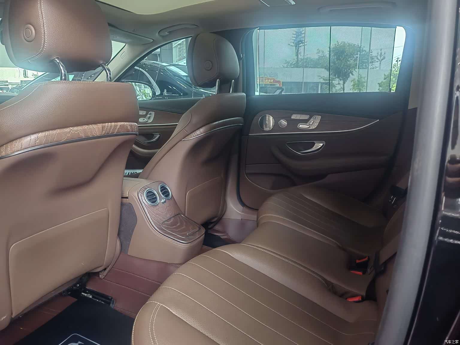 Mercedes-Benz E-Class, 2022 10