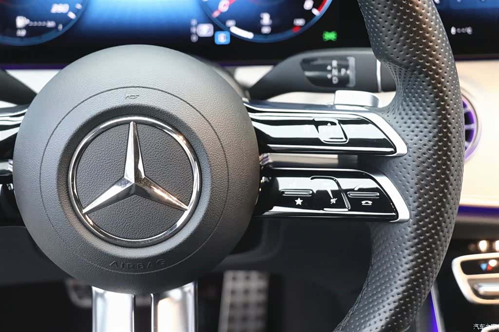 Mercedes-Benz E-Class, 2022 18