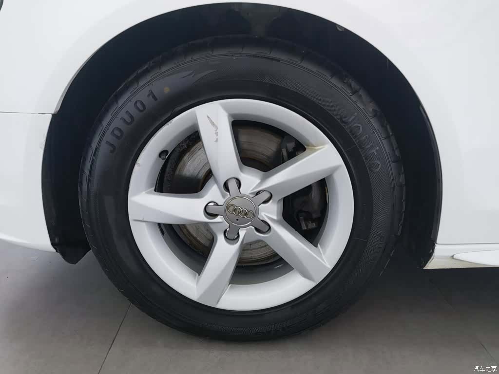 Audi A4L, 2014 17