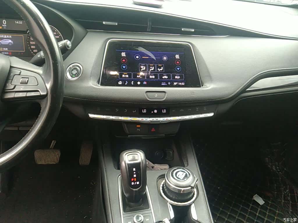 Cadillac XT4, 2018 13