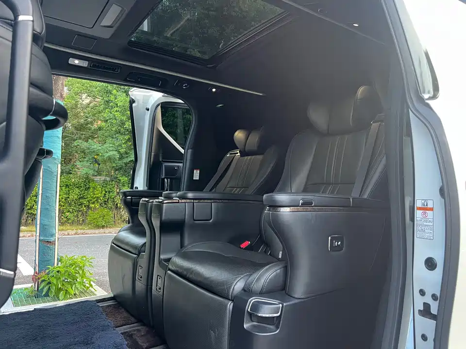 Toyota Wilfa