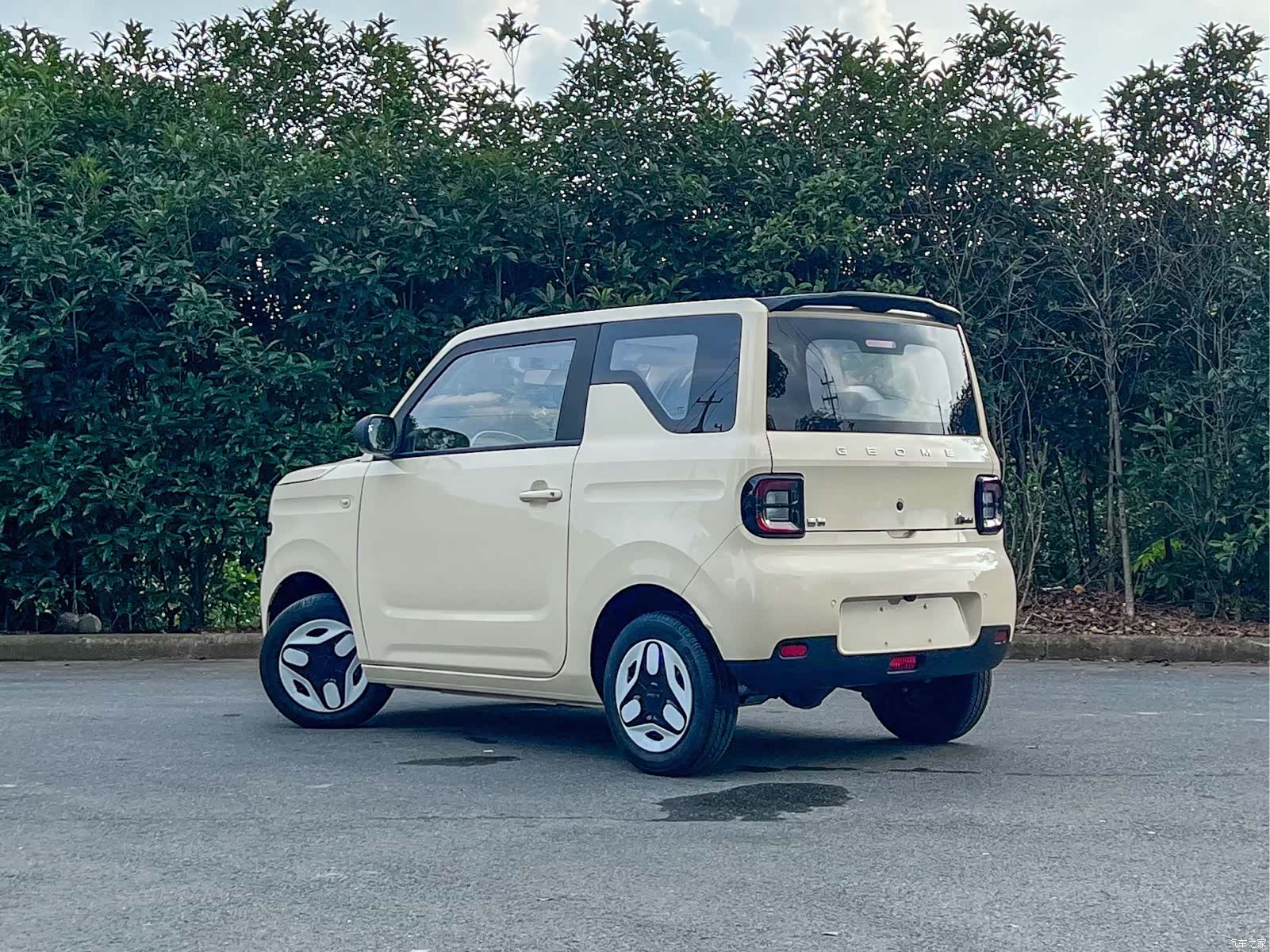 Geely Panda, 2025 4