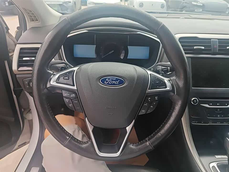 Ford Mondeo Ford Mondeo