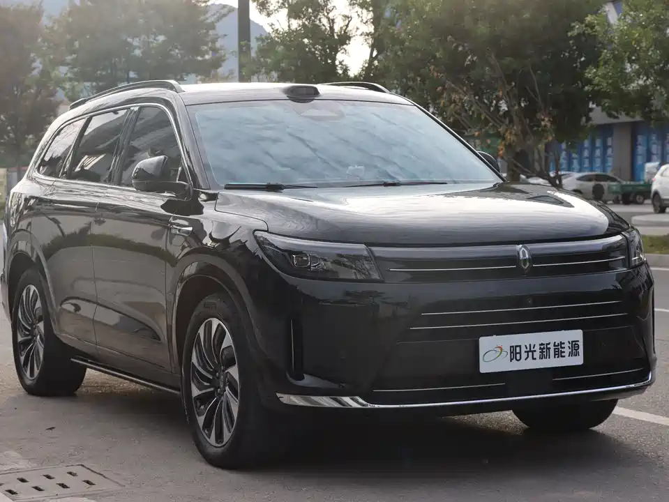 AITO Ask the world M7