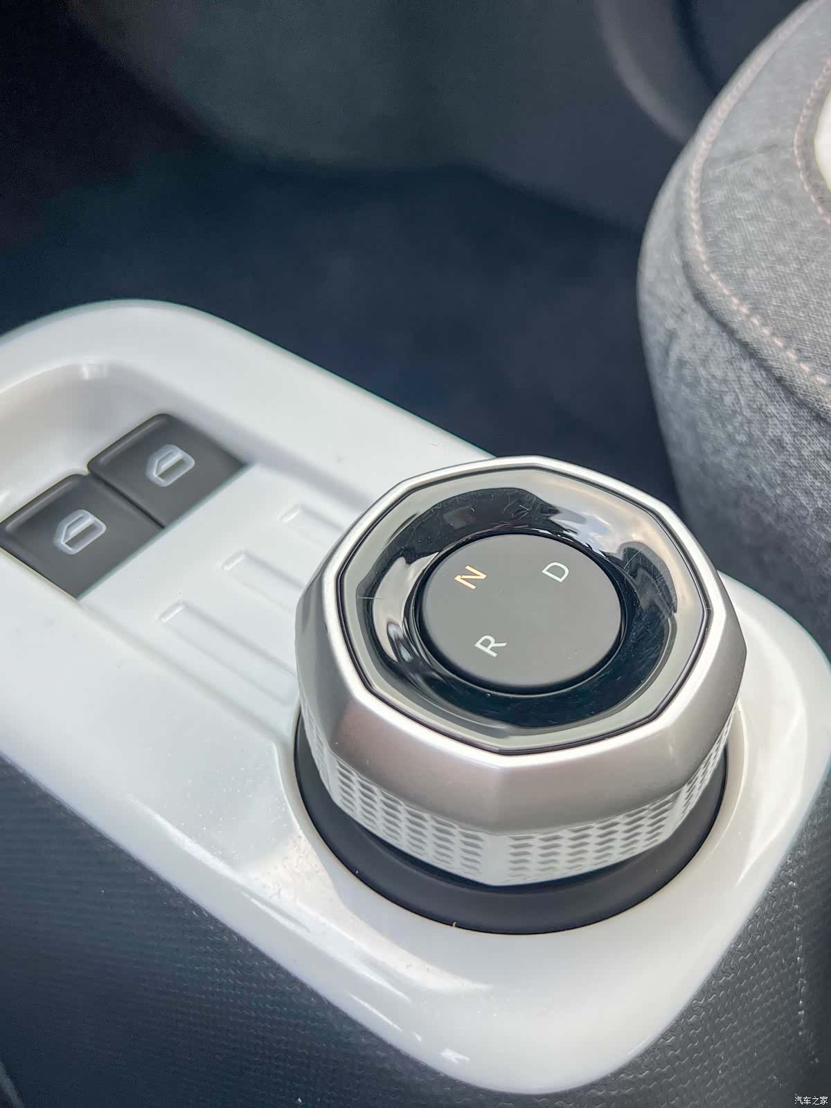 Geely Panda, 2025 8