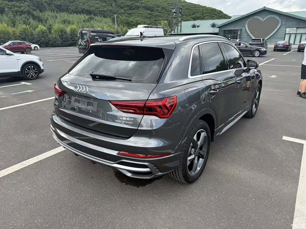 Audi Q3, 2022 4