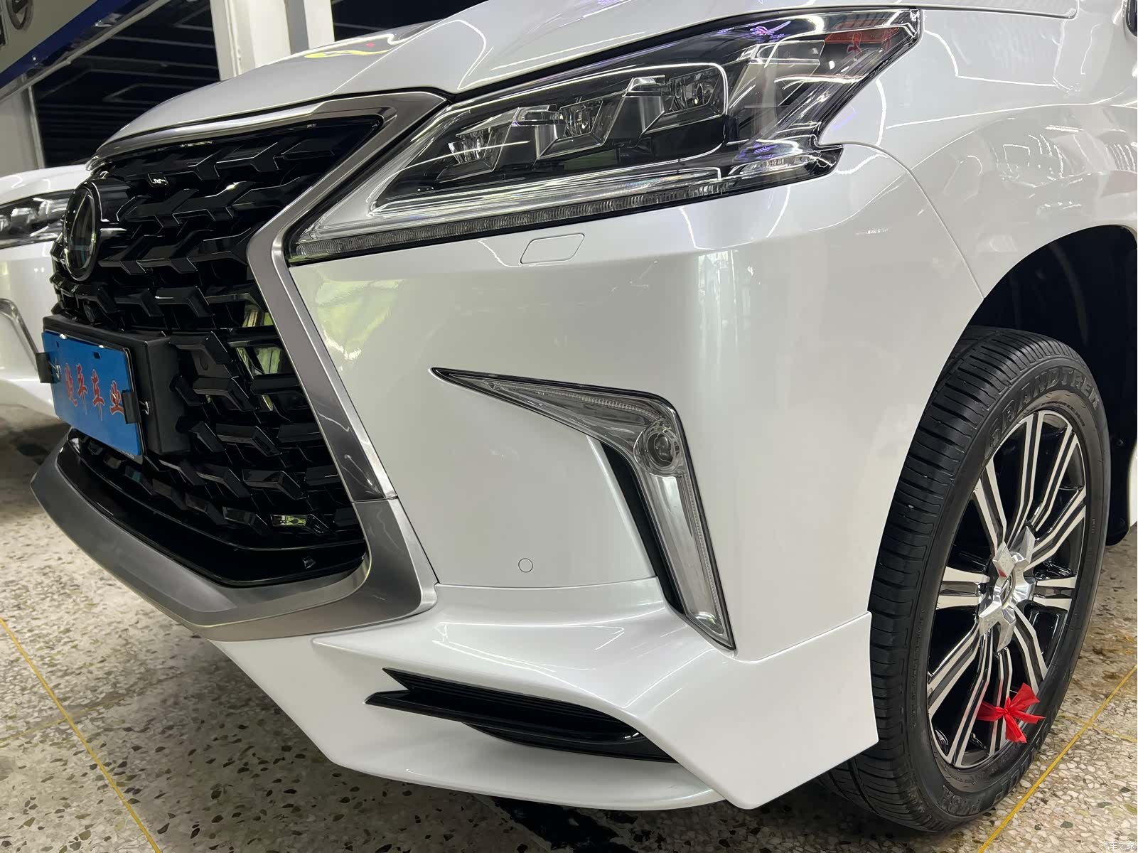 Lexus LX, 2019 11