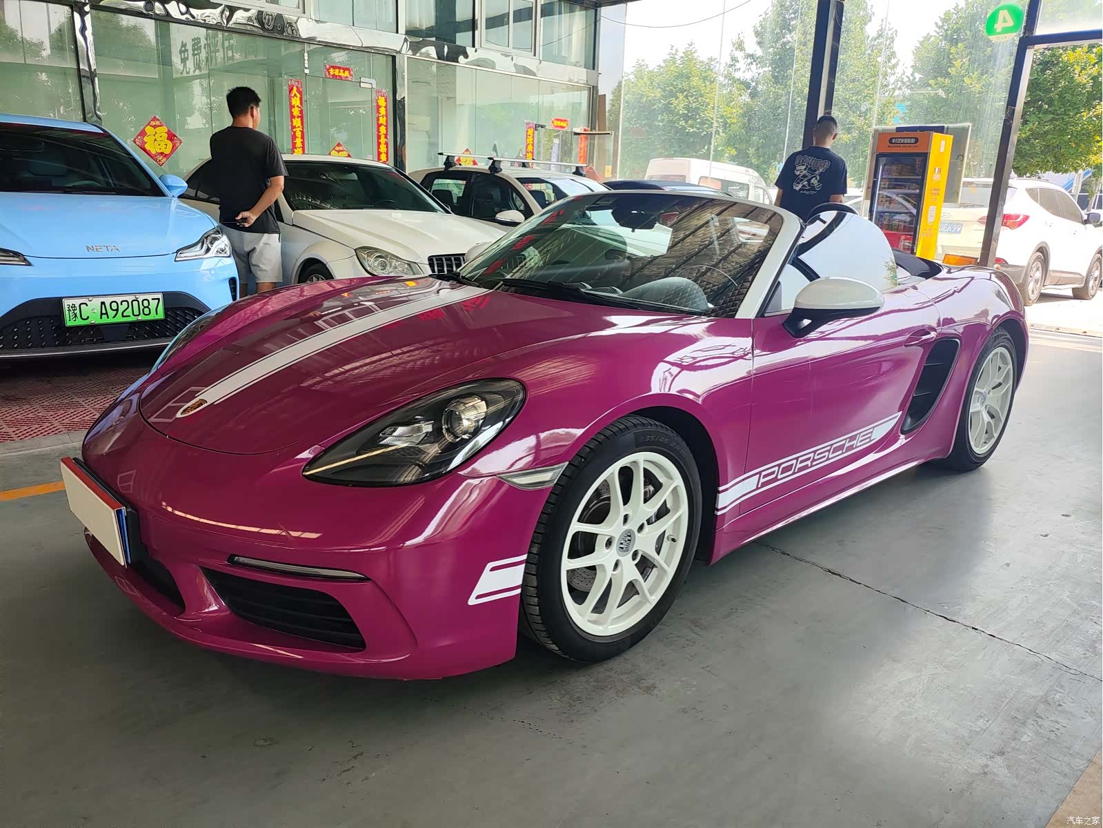 Porsche Boxster, 2017 1