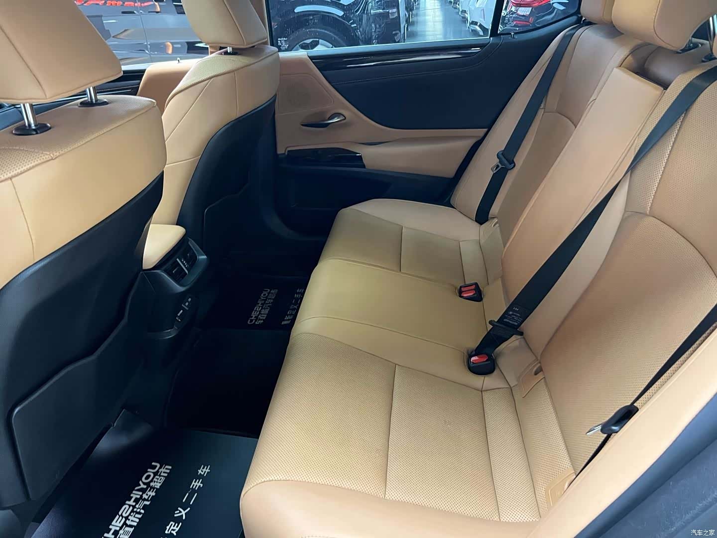 Lexus ES, 2023 10