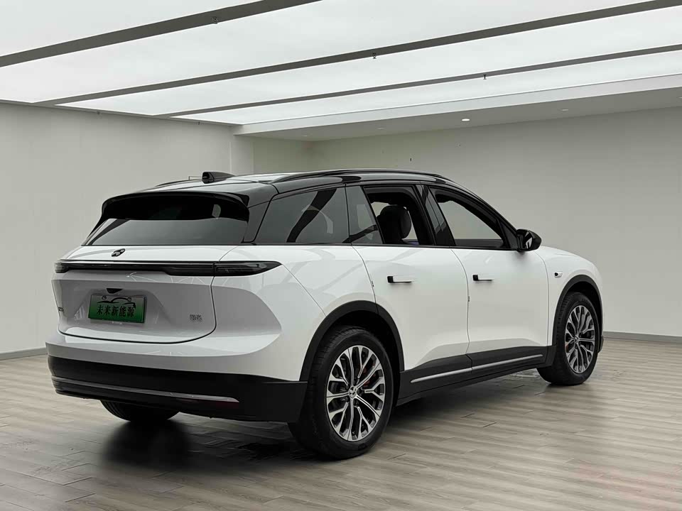 NIO ES6