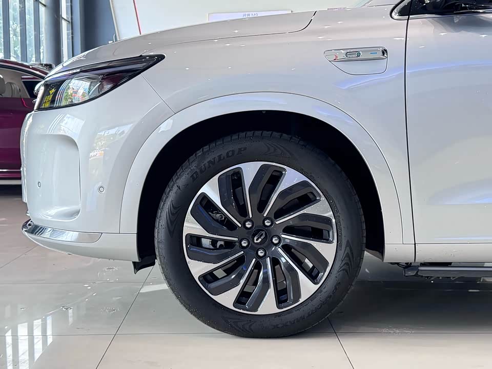 AITO Ask the world M7