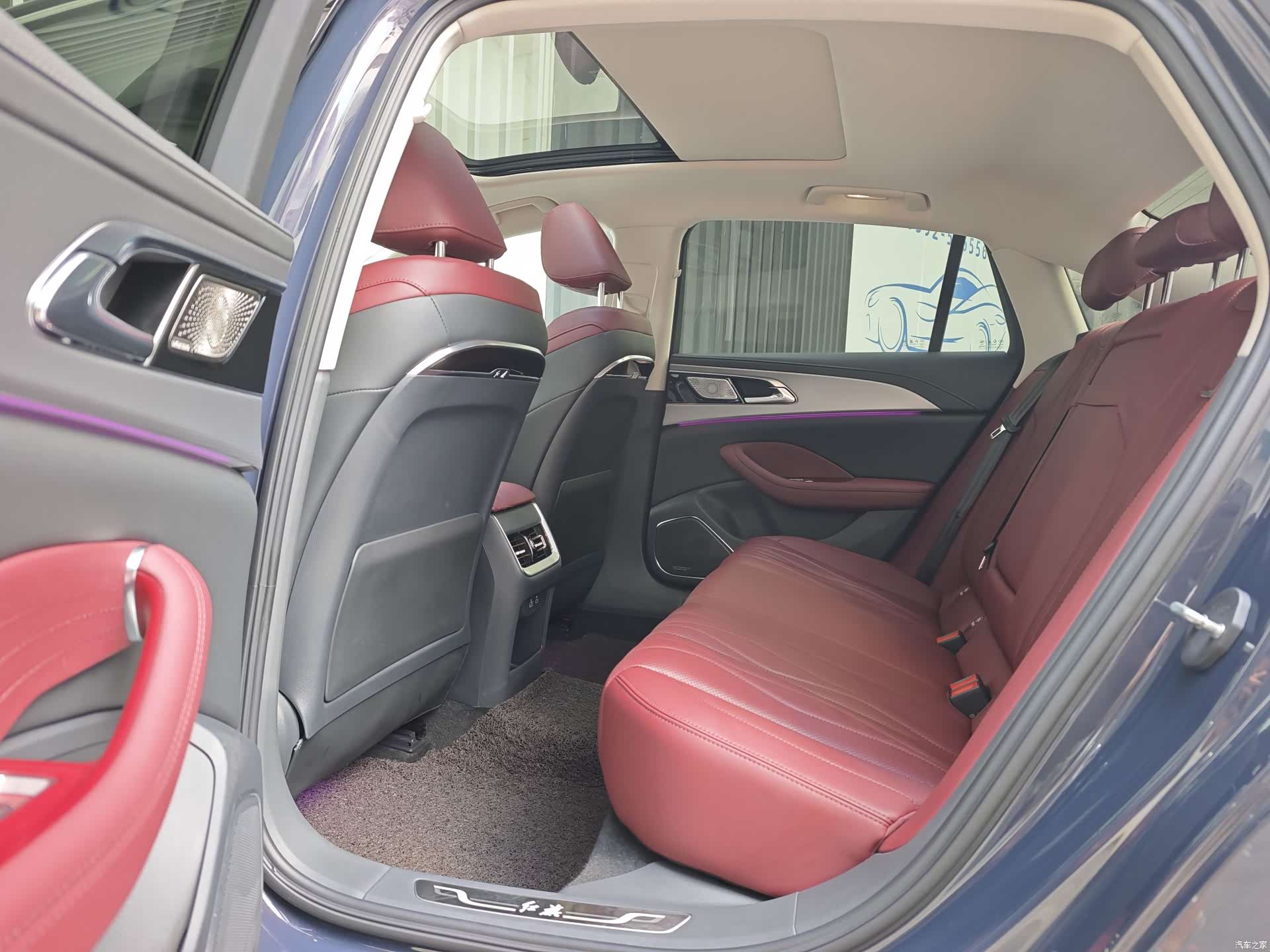 Hongqi H5, 2024 4