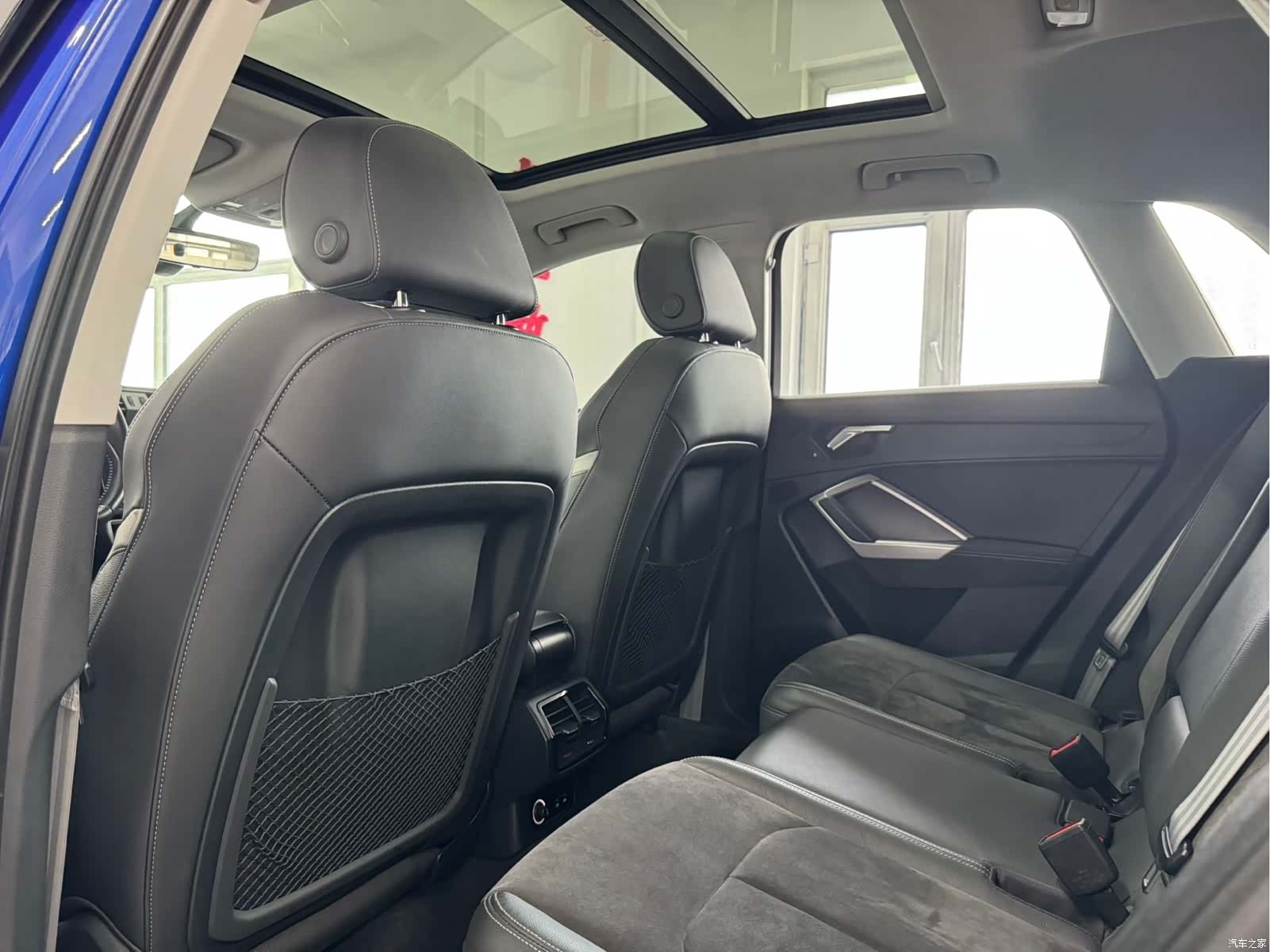 Audi Q3, 2023 10