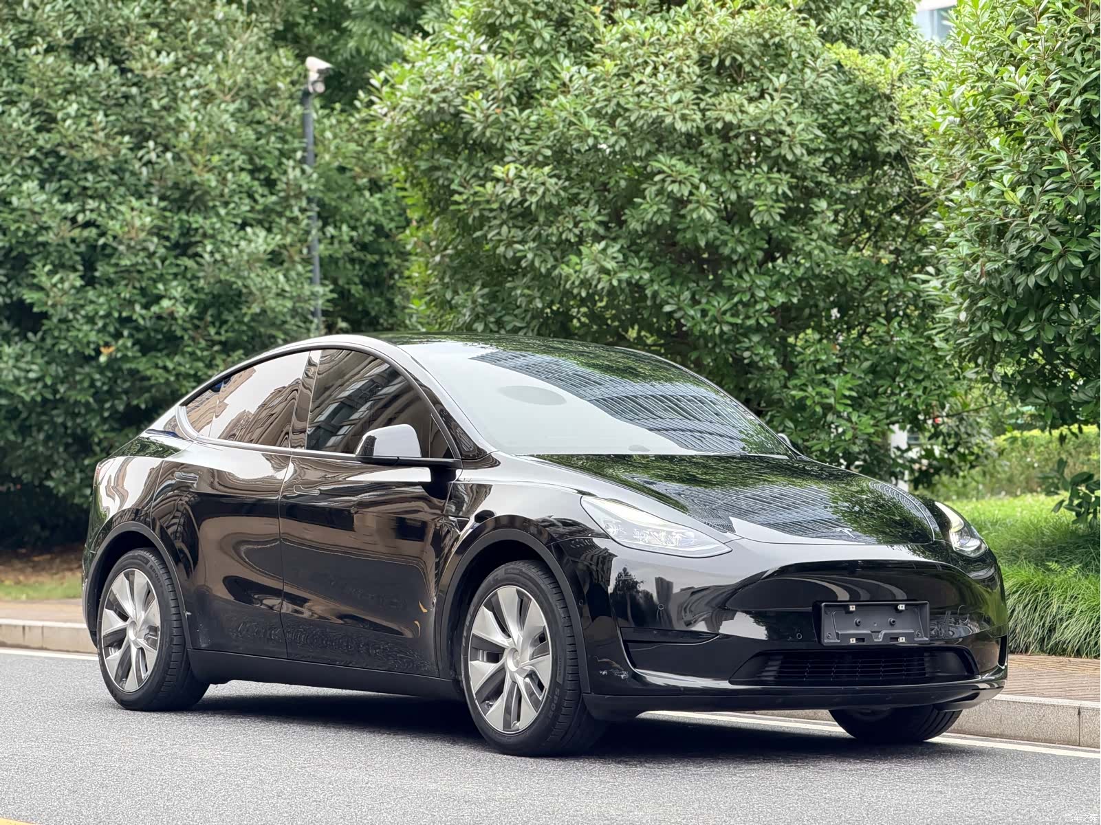 Tesla Model Y, 2022 3