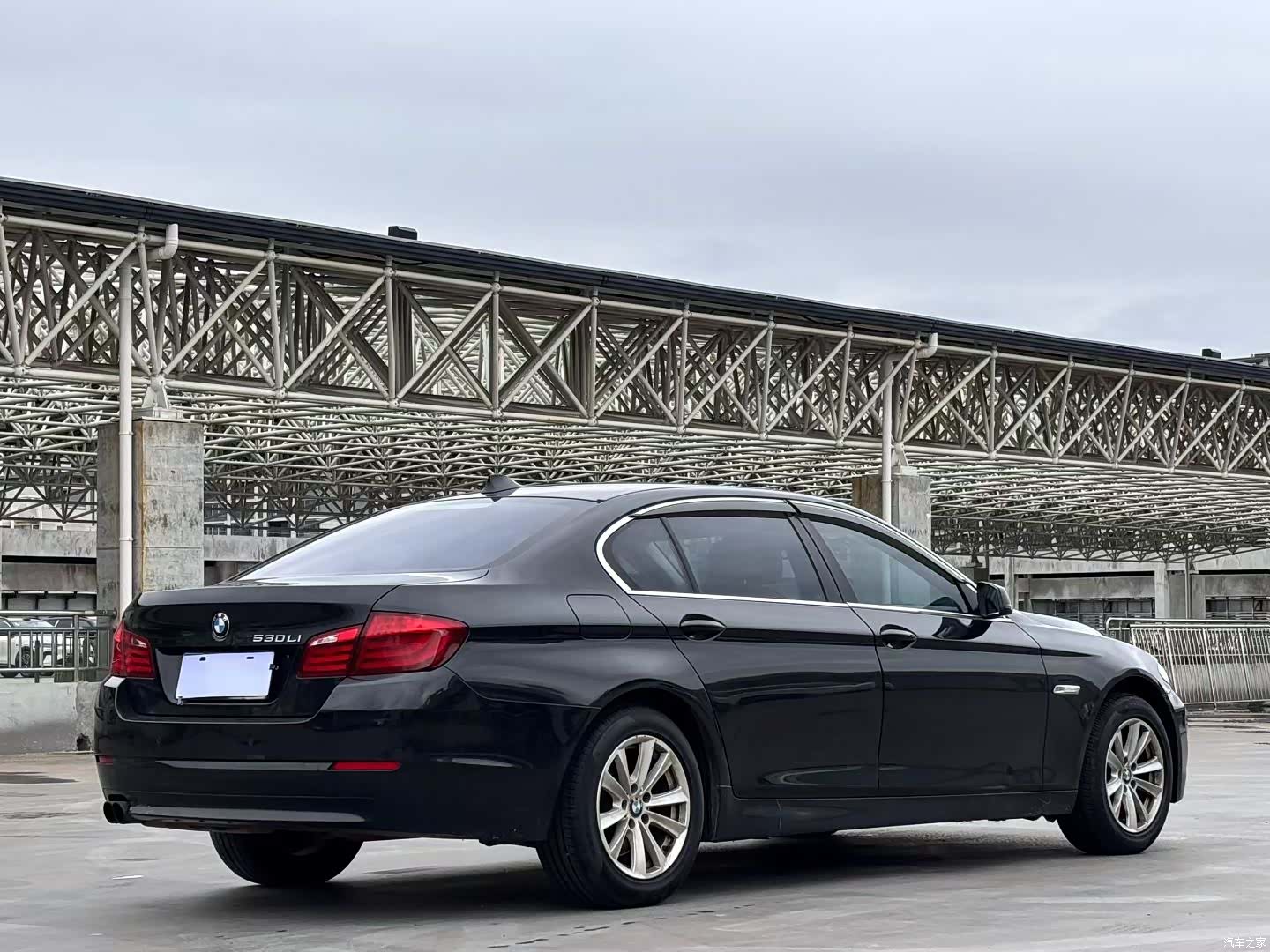 BMW 5 Series, 2013 9