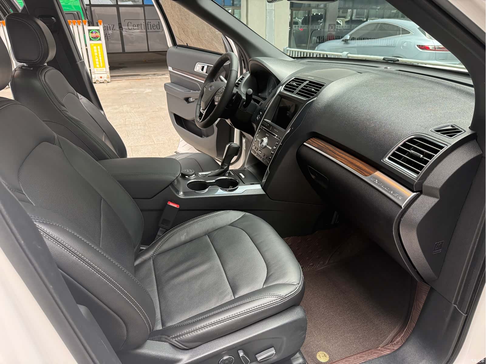 Ford Explorer, 2018 11