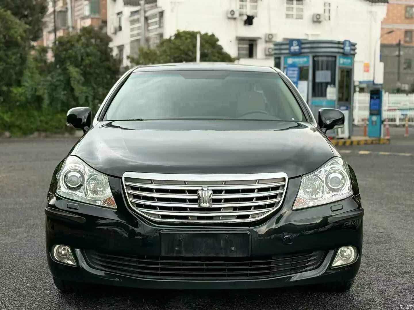 Toyota Crown, 2012 4