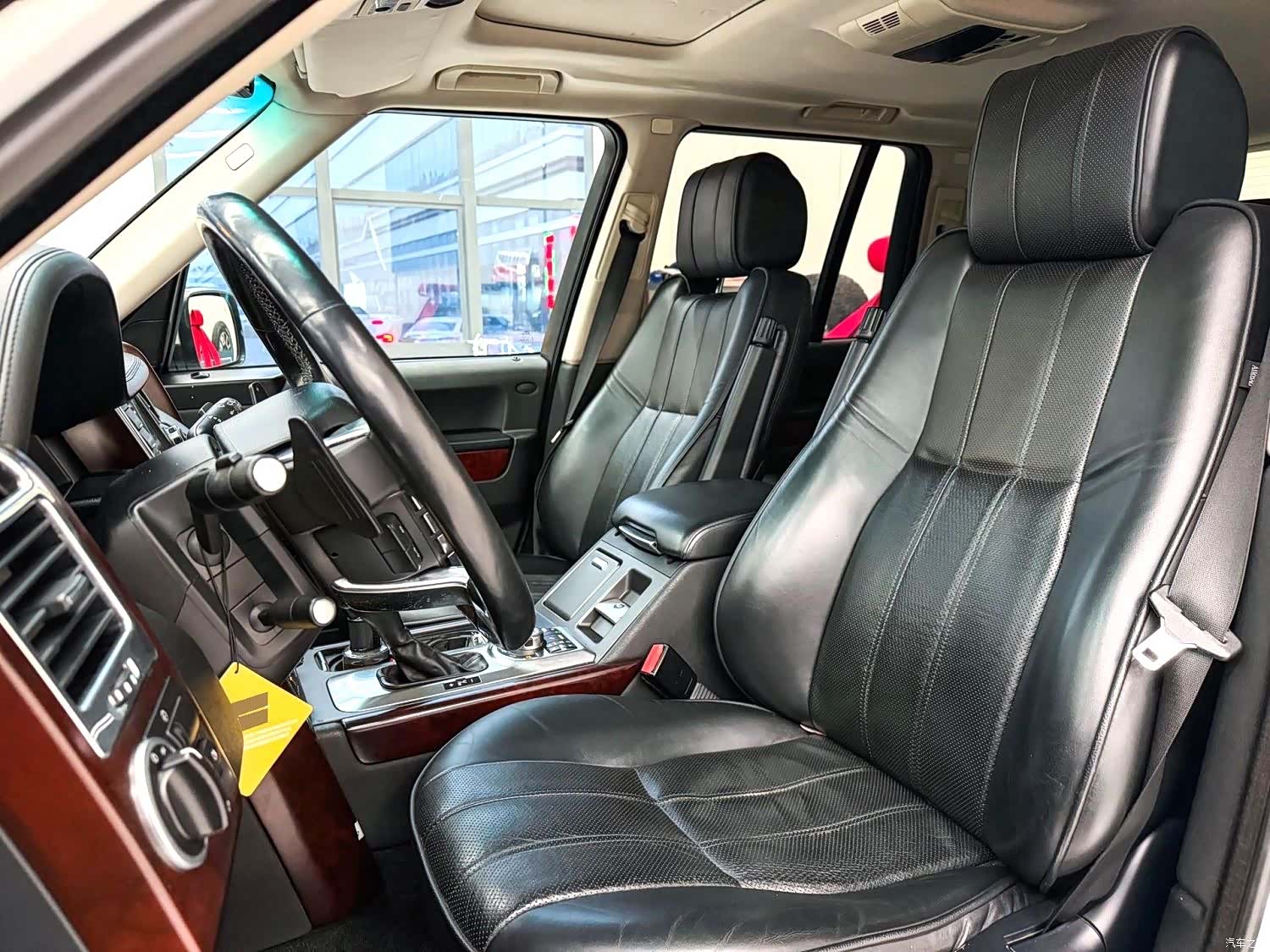 Land Rover Range Rover, 2011 7