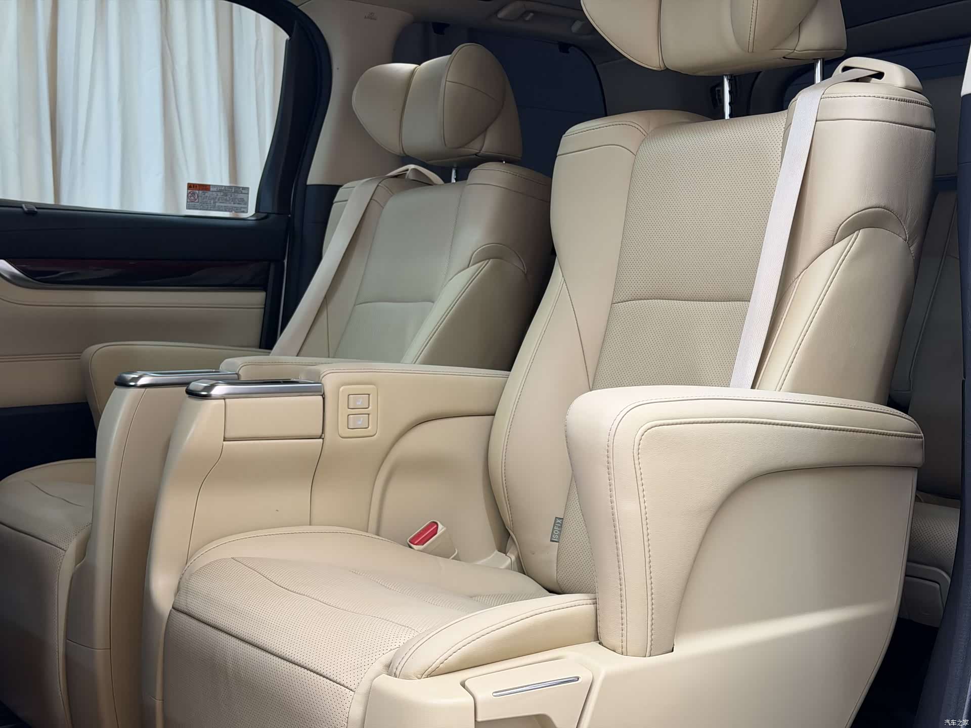 Toyota Alphard, 2018 11