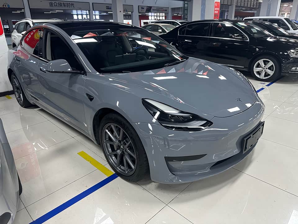 Tesla Model 3 Tesla Model 3