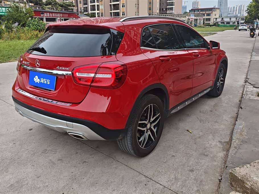 Mercedes-Benz GLA
