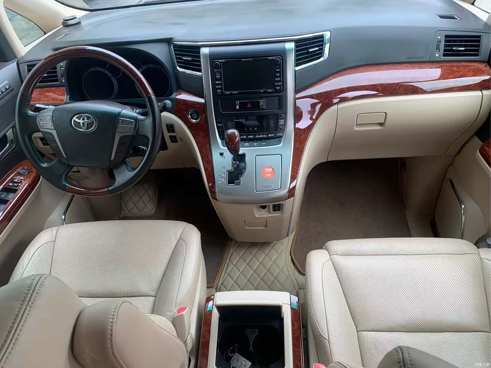 Toyota Alphard, 2011 9