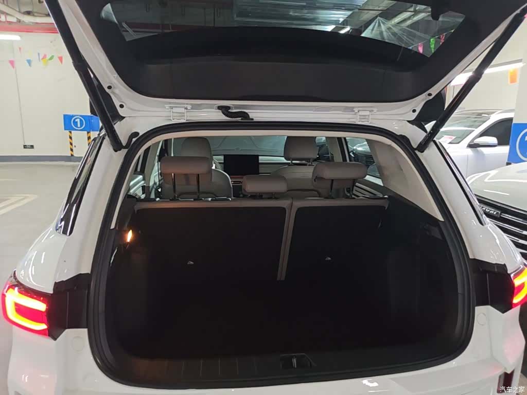 Geely Icon, 2025 19