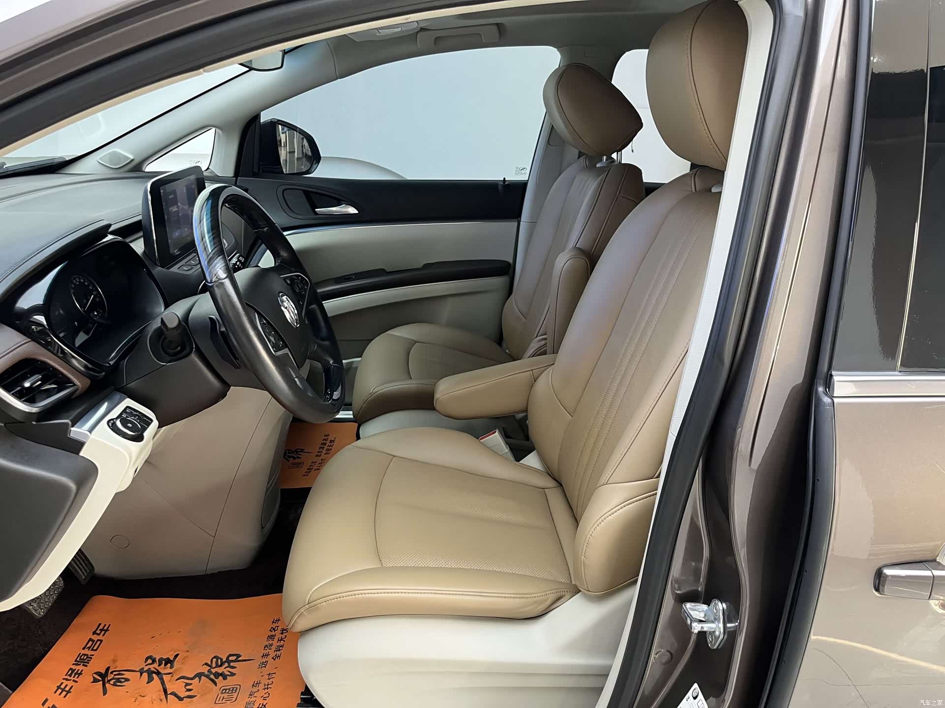 Buick GL8, 2021 все фото
