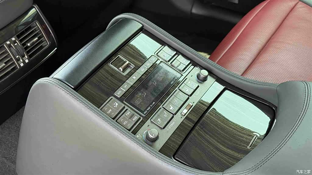 Lexus LS, 2009 15