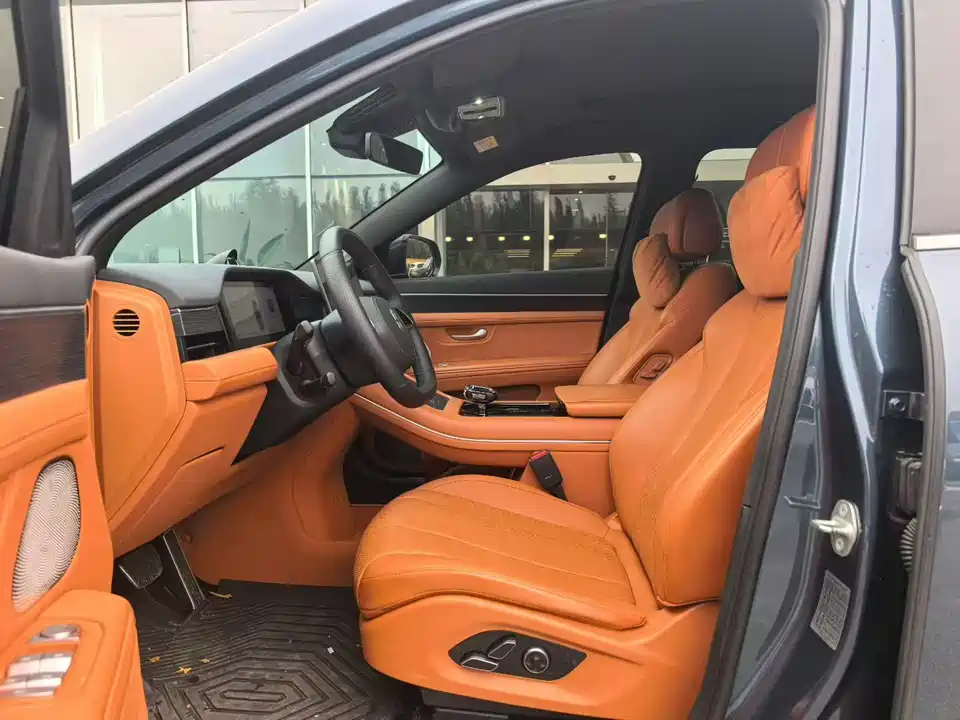 AITO Ask the world M7