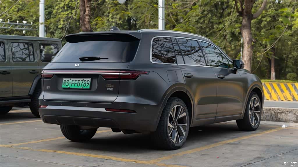 Li Auto ONE, 2023 6
