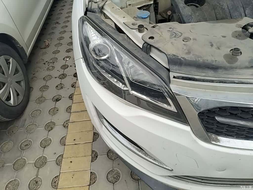 Zotye X5, 2017 13