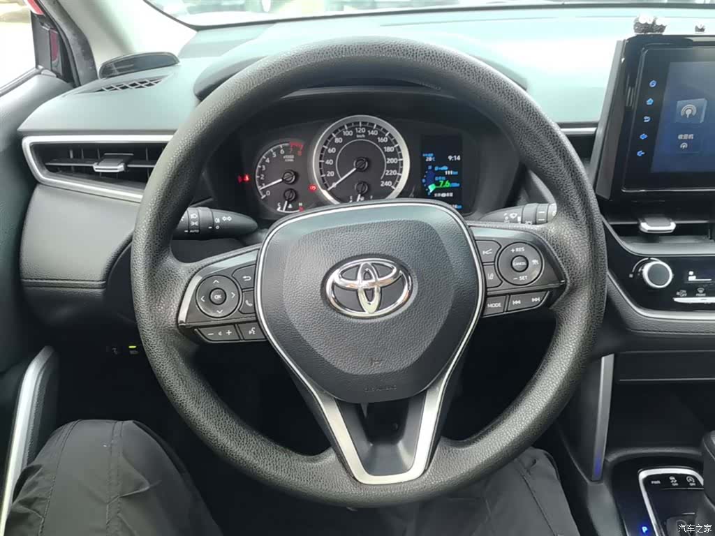 Toyota Frontlander, 2022 11